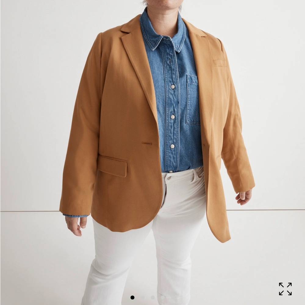 Chic Tan Blazer
